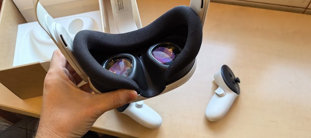 Ochelari VR META Quest 3 - - 512GB - - Oculus // NOI in CUTIE - - 2450 lei
