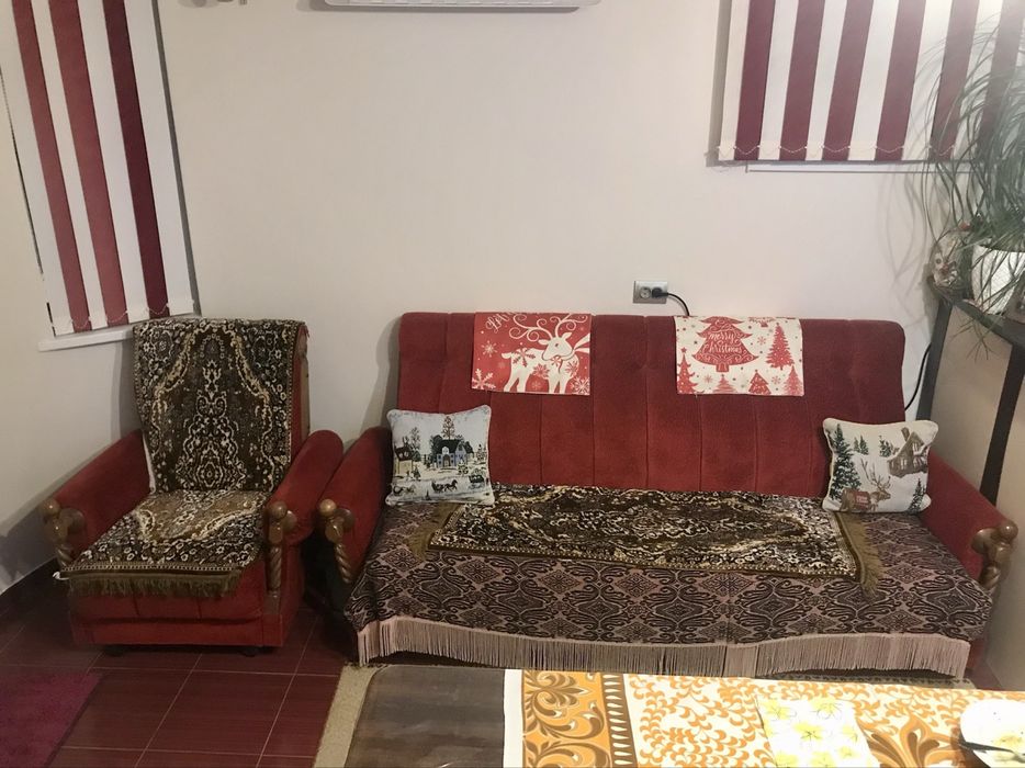 Разтегателен диван с 2 фотьойла