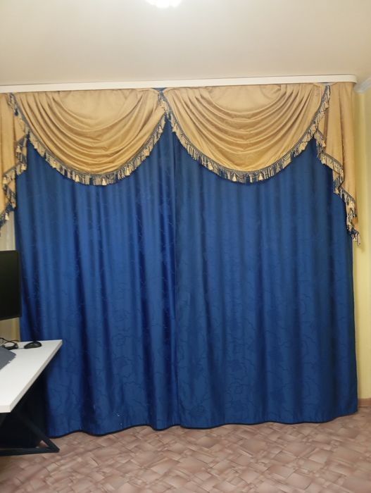 Дизайнерские шторы+ тюль+ ламбрекен с бахромой б/у,  продам не дорого,