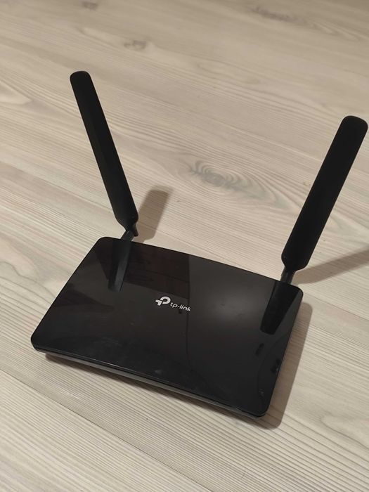 Wi-Fi роутер TP-LINK Archer MR200