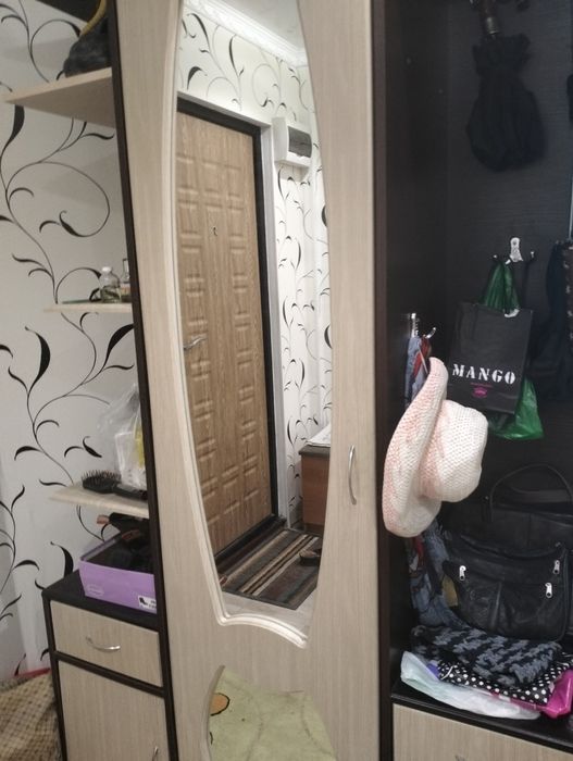 Продам шкаф для одежды, тумбу