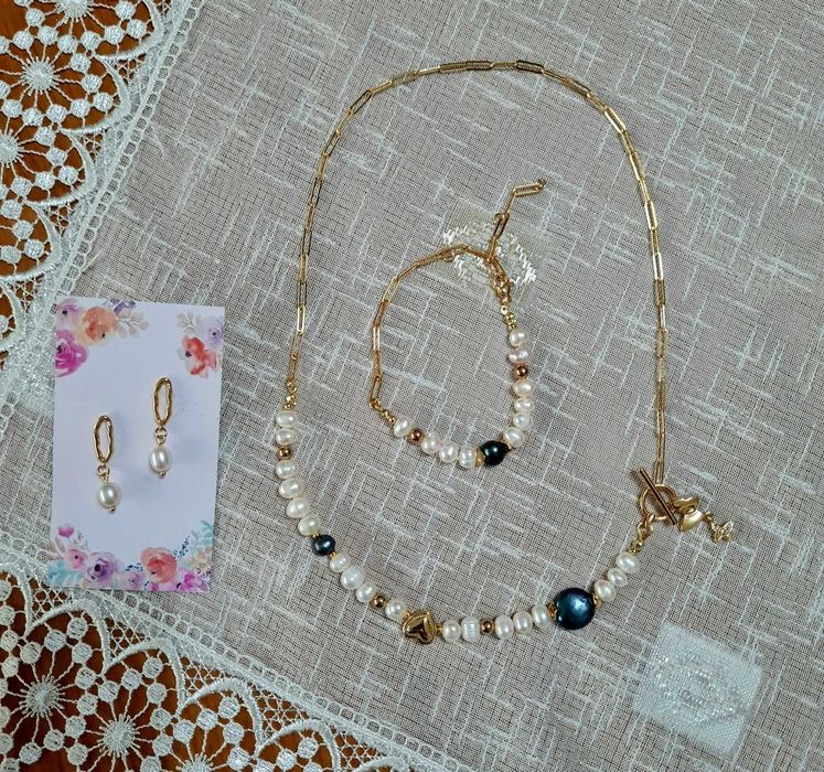 Bijuterii unicat cu perle/pietre semipretioase si accesorii aurite 18K