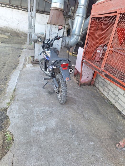 Продам эндуро 250 кубов