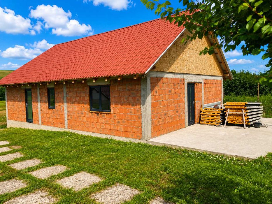 Casa  de  vanzare Su -103mp  , teren- 1000mp sau schimb cu apartament 3 ,4 camere in Vaslui