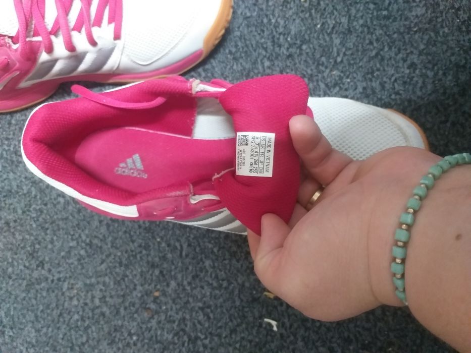 Adidas  purtat o singura data pt.barbat