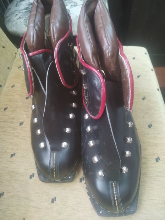 Нови ски обувки естествена кожа