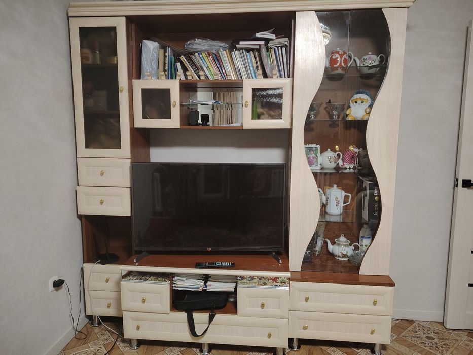 Продаётся стенка