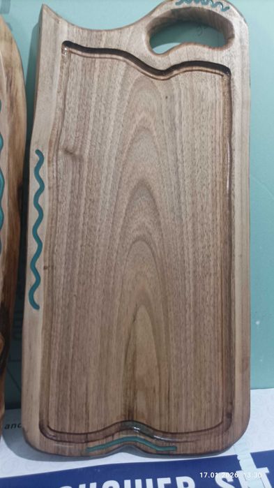 fund din lemn de nuc și rasina epoxidica