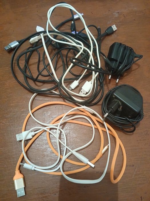 USB Шнуры АЙФОН и ДРУГИЕ в идеальном состоянии