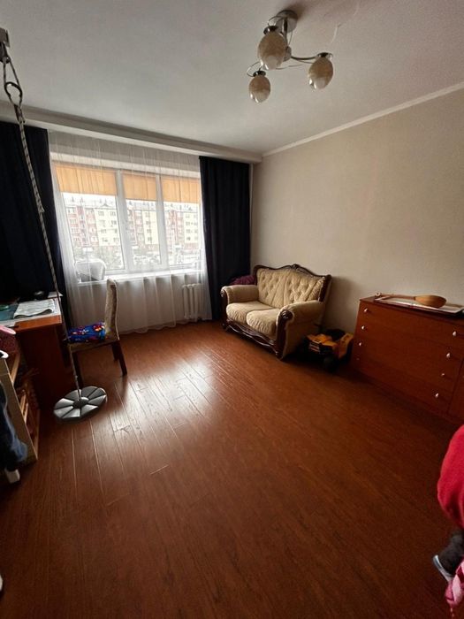 Продам 3 комнатную квартиру