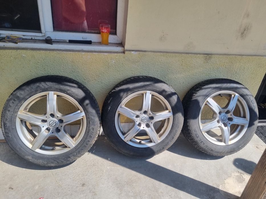 Vand 3 jante aliaj nisan