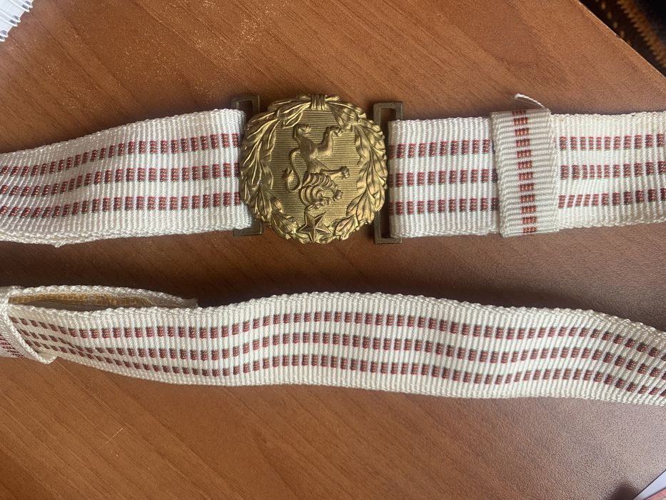 Продавам офицерски параден колан