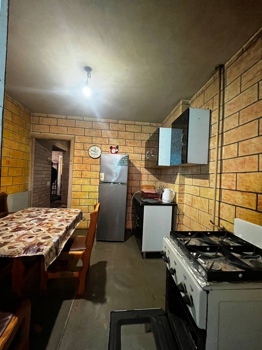 Срочно продаётся 2х ком квартира Вдоль дороги