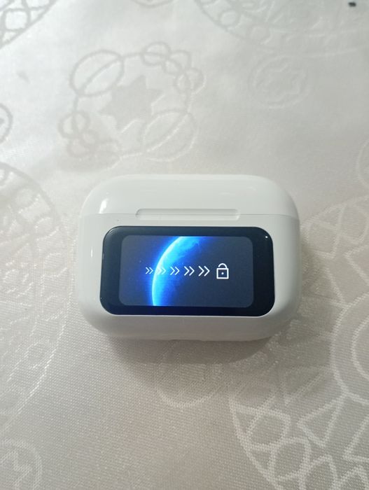 наушник с экраном