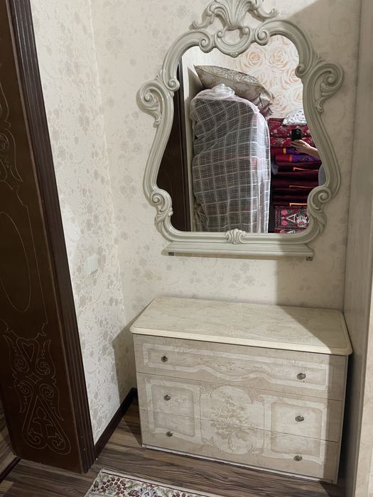 Спальный гарнитур