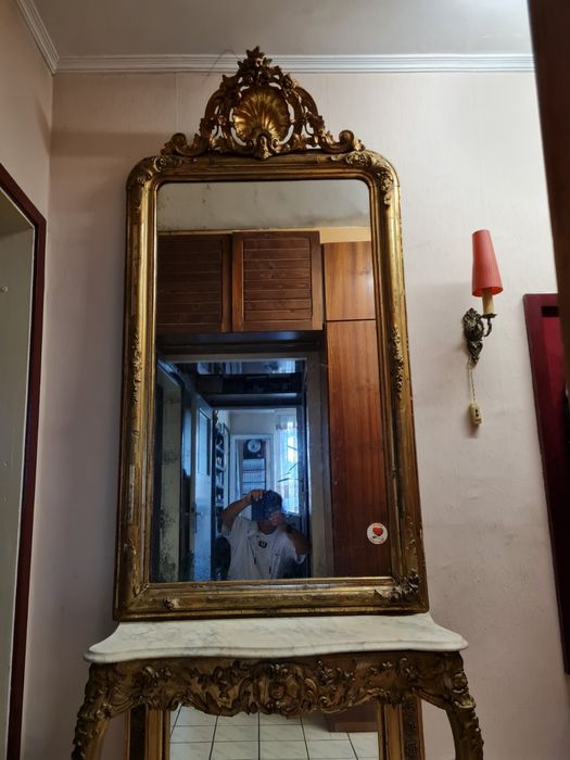 Огромно огледало