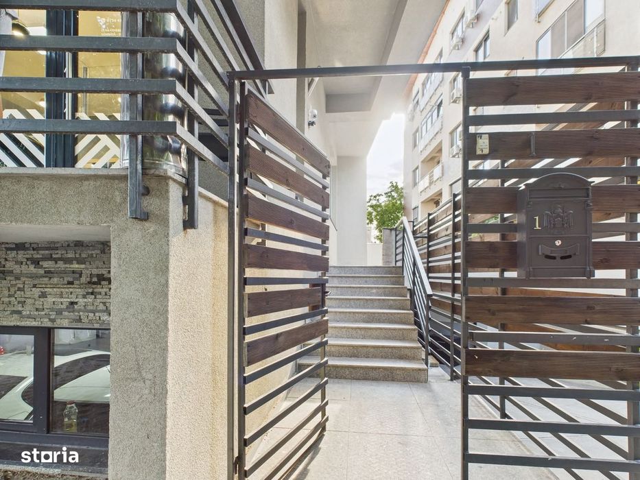 Ap de lux 3 camere, Pajura-Damaroaia,bloc boutique,cu terasa generoasa