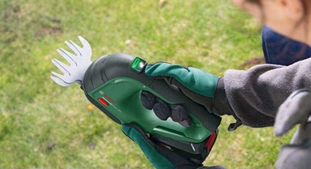 Foarfece Bosch tuns iarba si arbuști + CADOU aspersoare