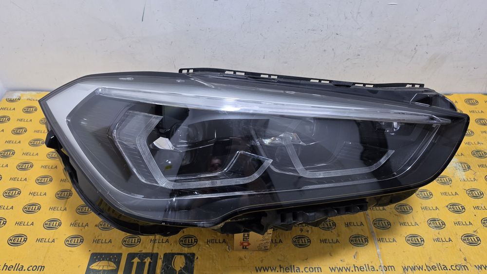 Far dreapta full led BMW X1 F48 facelift lci avariat spart 5A01178Far dreapta full led BMW X1 F48 facelift lci avariat spart 5A01178