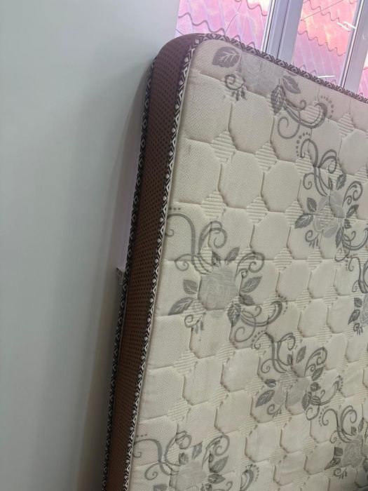 Продам матрас 200×160