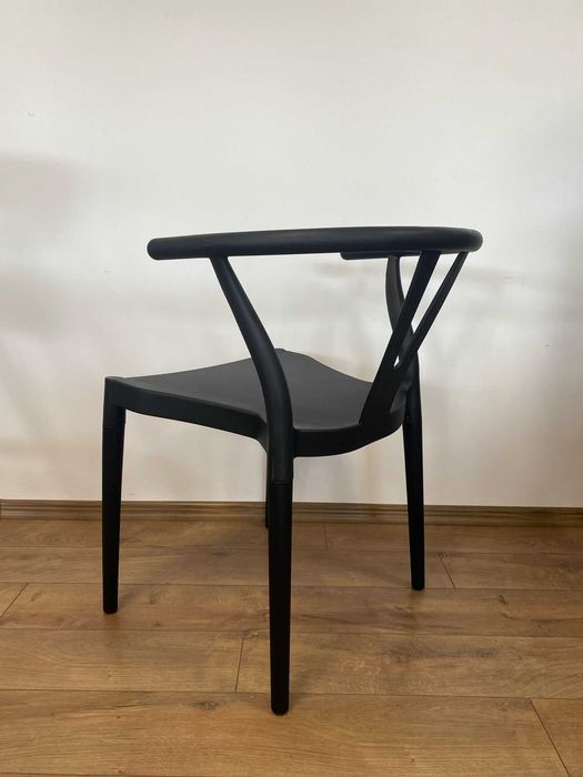 Scaune terase model WISHBONE HoReCa din polipropilenă