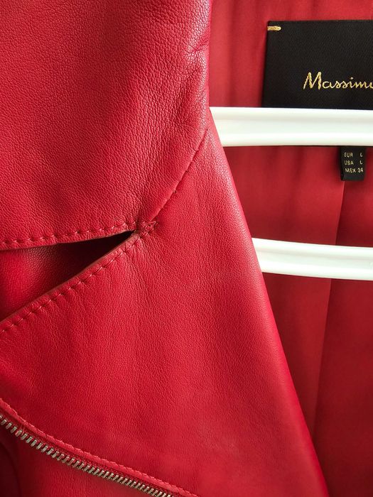 Стилно кожено яке от Massimo Dutti.