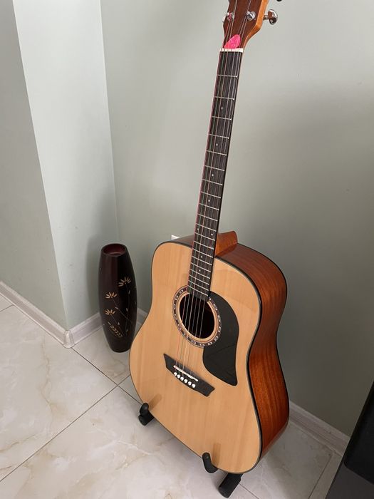 Акустична китара Washburn