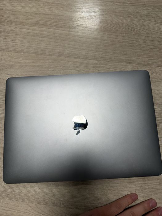 Makbook в хорошем состаянии