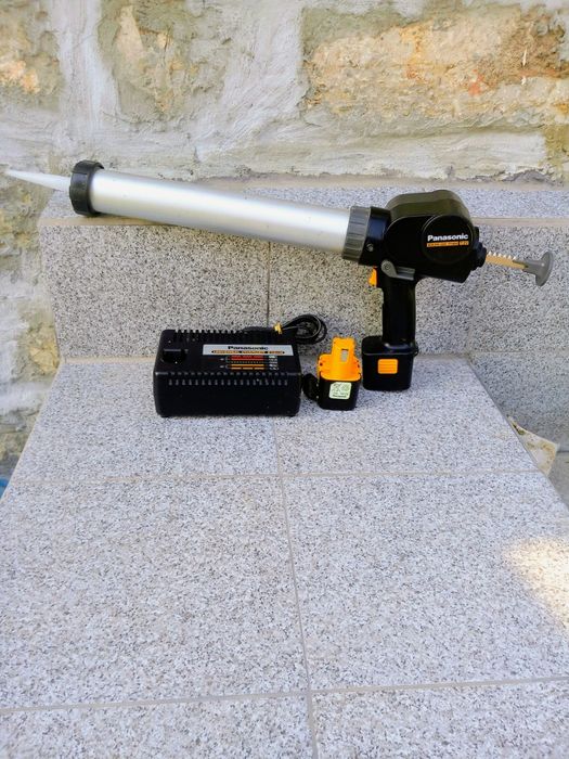 Panasonic EY3654 7.2v  Акумулаторен пистолет за силикон