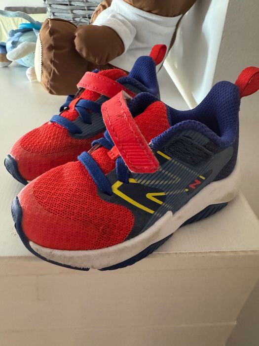 New Balance детски маратонки 23 номер .