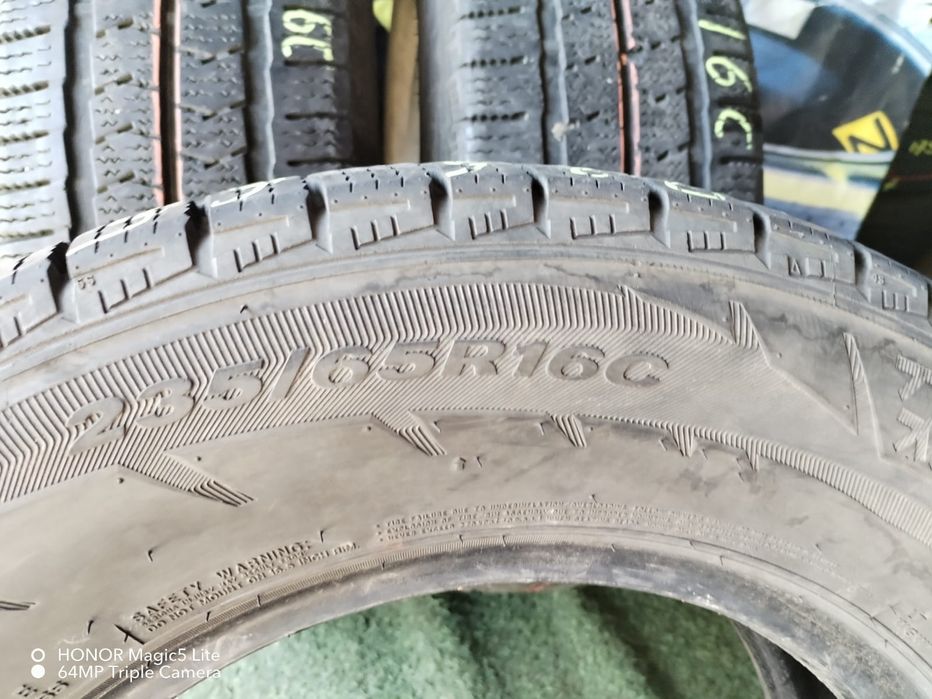 235 65 16c Nexen m+s