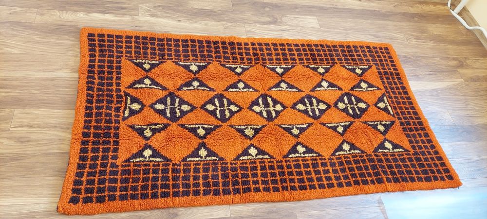 2 бр. Ръчно тъкан китеник (губер) с шевици