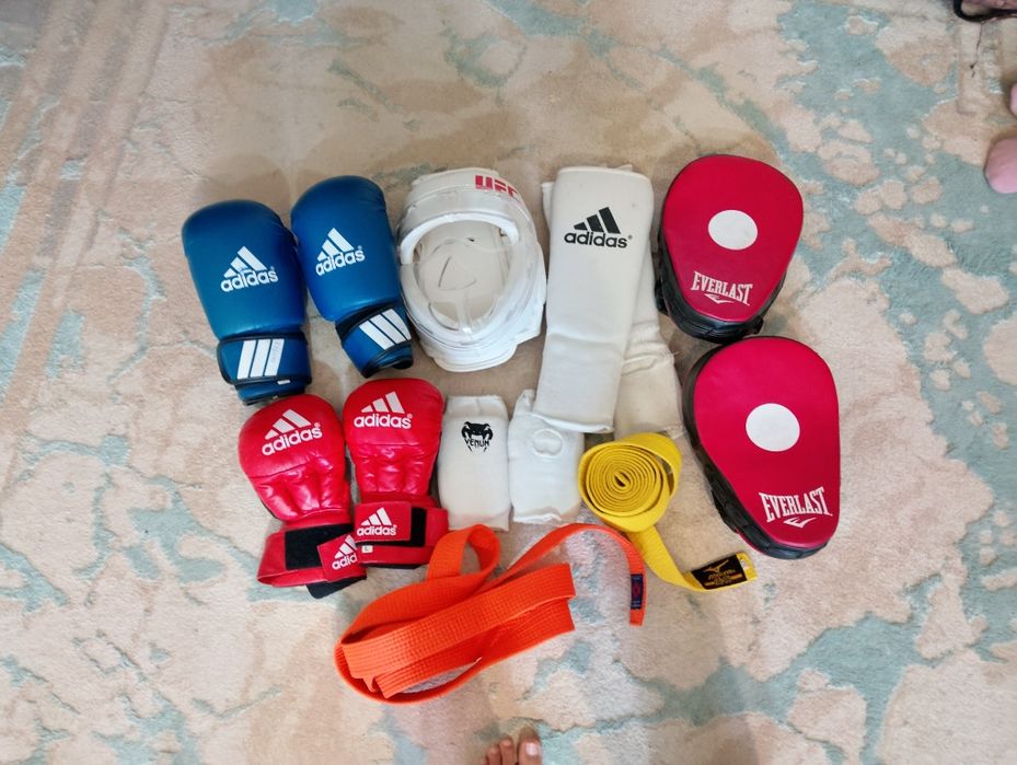 Продаю вещи для каратэ(бокса)