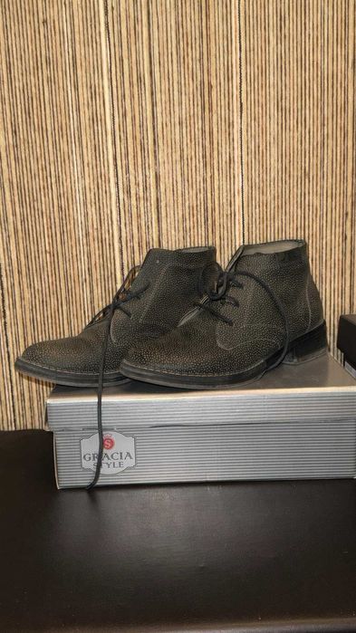 Запазени дамски обувки в размери 37, 38, 39