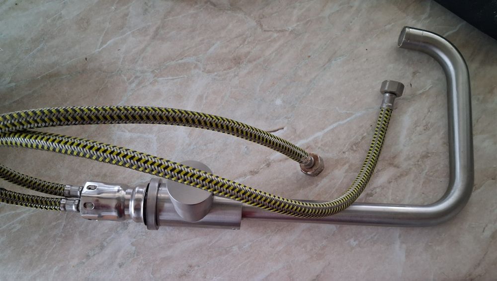 Смеситель для кухни, серебрянного цвета