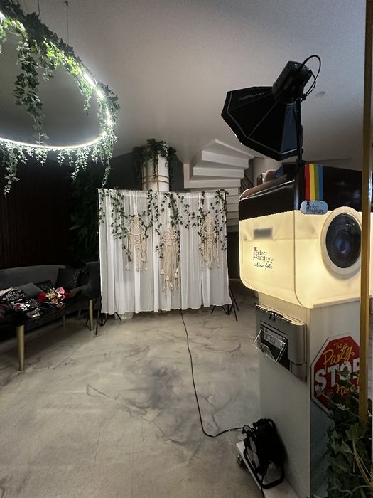 Cabină Foto Profesională + Fundaluri Paiete + Recuzită Completă