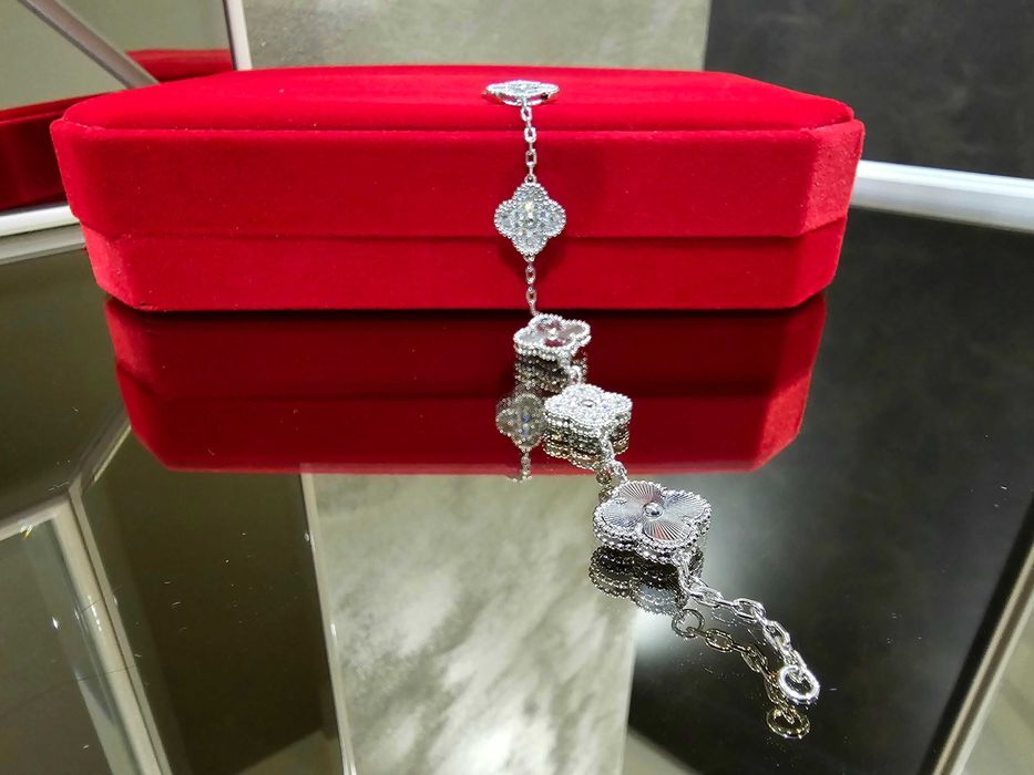 Van Cleef & Arpels VCA Silver Diamond 5 Vintage Alhambra Дамска Гривна