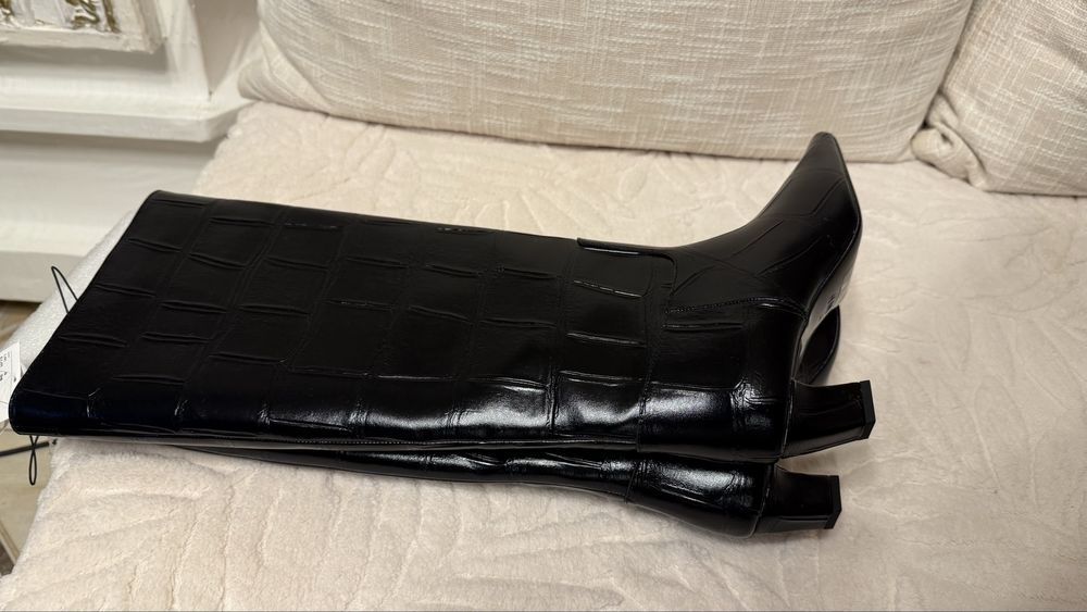 Vand Cizme piele nr 38, noi cu eticheta.