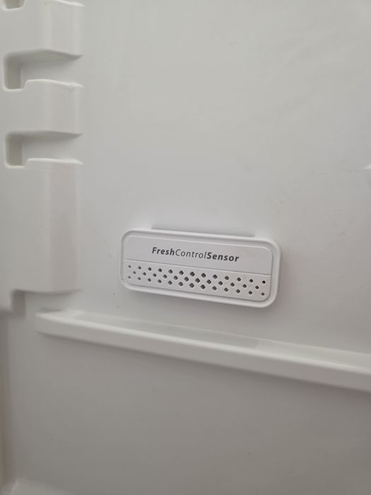 Combina frigorifica whirlpool 6sense