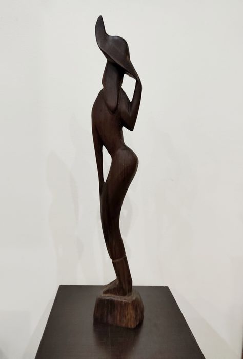 Дървена ръчно резбована фигура – Африкански стил, 42 см