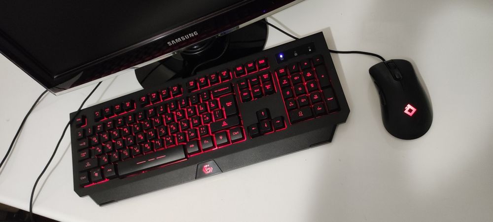 Монитор Samsung SyncMaster T200