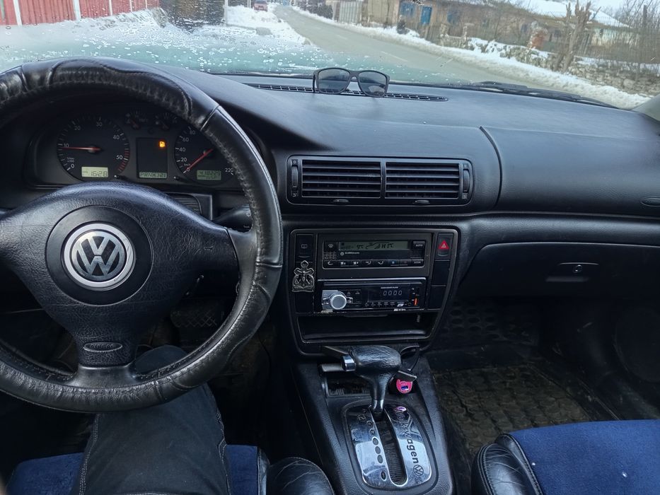 Vând  pasat b5 an 2000