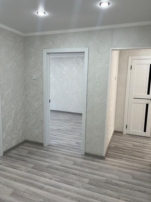Продам 2 комн ленинградку.Центр