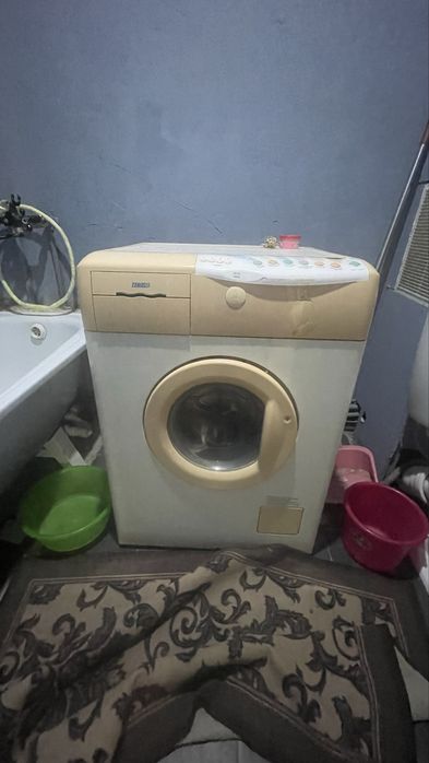 Стиральная машинка рабочая