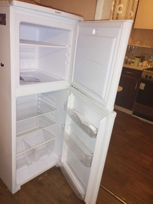 Холодильник Бирюса