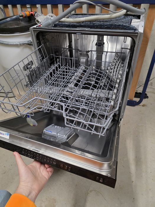 Съдомиялна за вграждане Тека