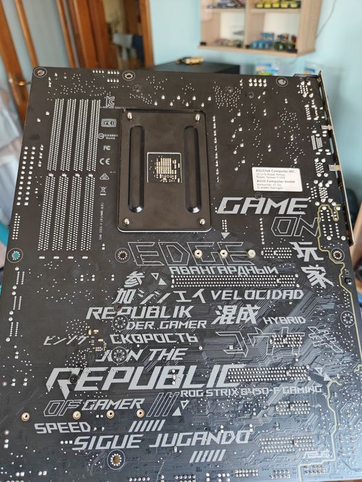 Kit gaming Ryzen 7 3700x si placa de baza asus B450f gaming