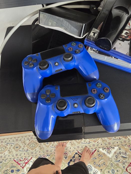 Продам playstation 4