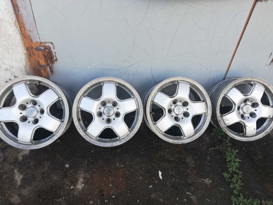 4 диска на Toyota RAV-4