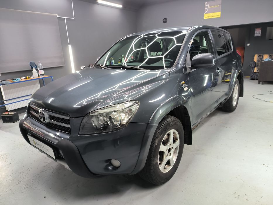 VAND.     Toyota.  Rav4